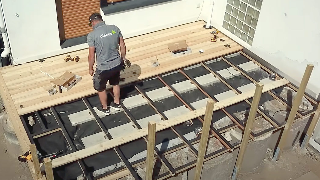 Construire une terrasse en bois : Tout savoir sur les coûts, la construction et le montage
